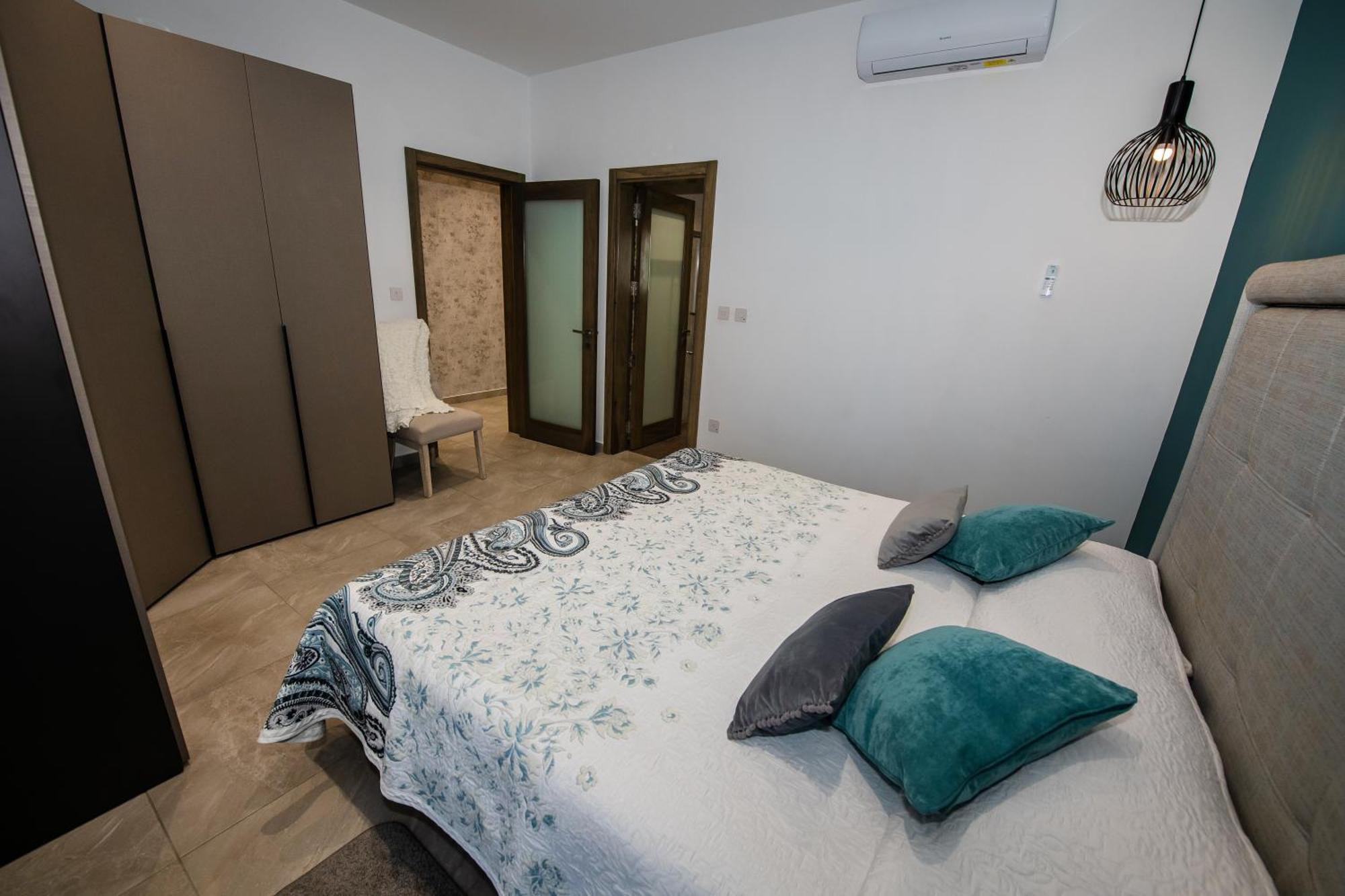 Clifftop Modern Apartment Mellieħa Екстериор снимка